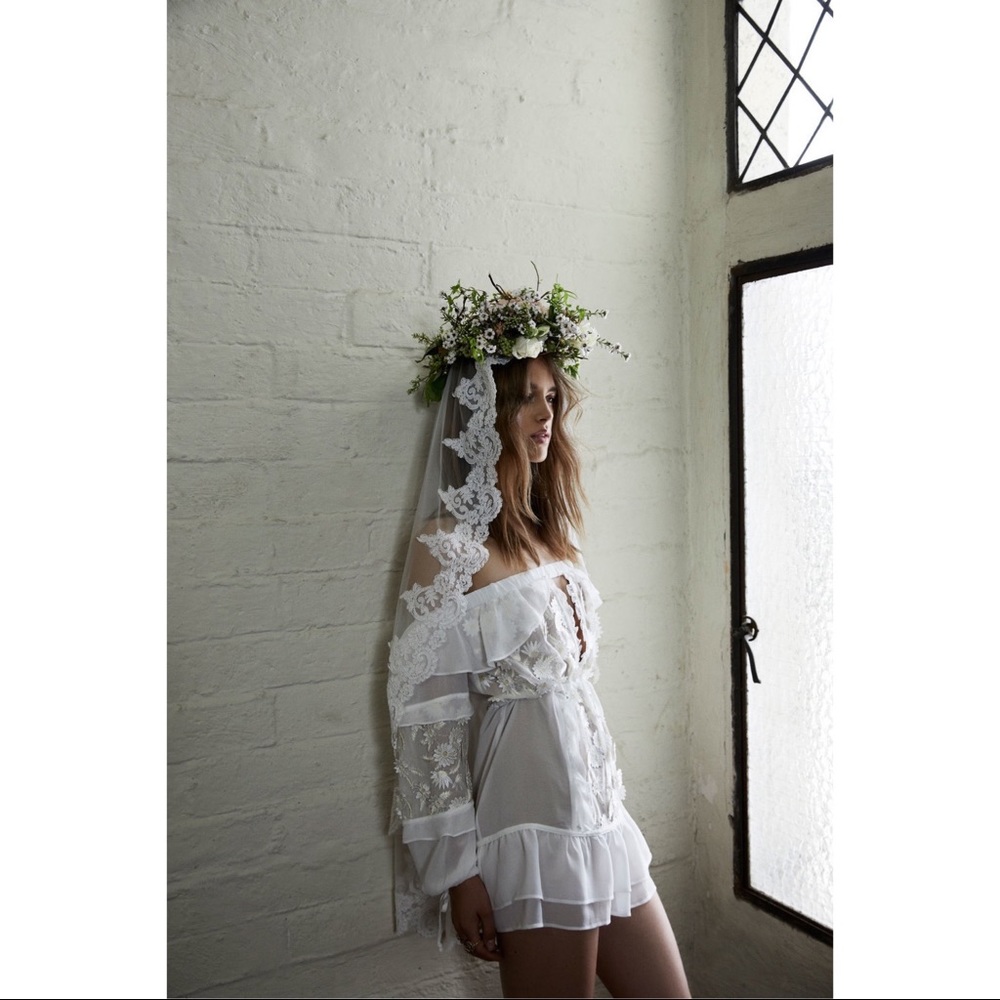 For Love and Lemons - White Carolina Off Shoulder Casual Dress